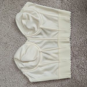 Low back strapless bra